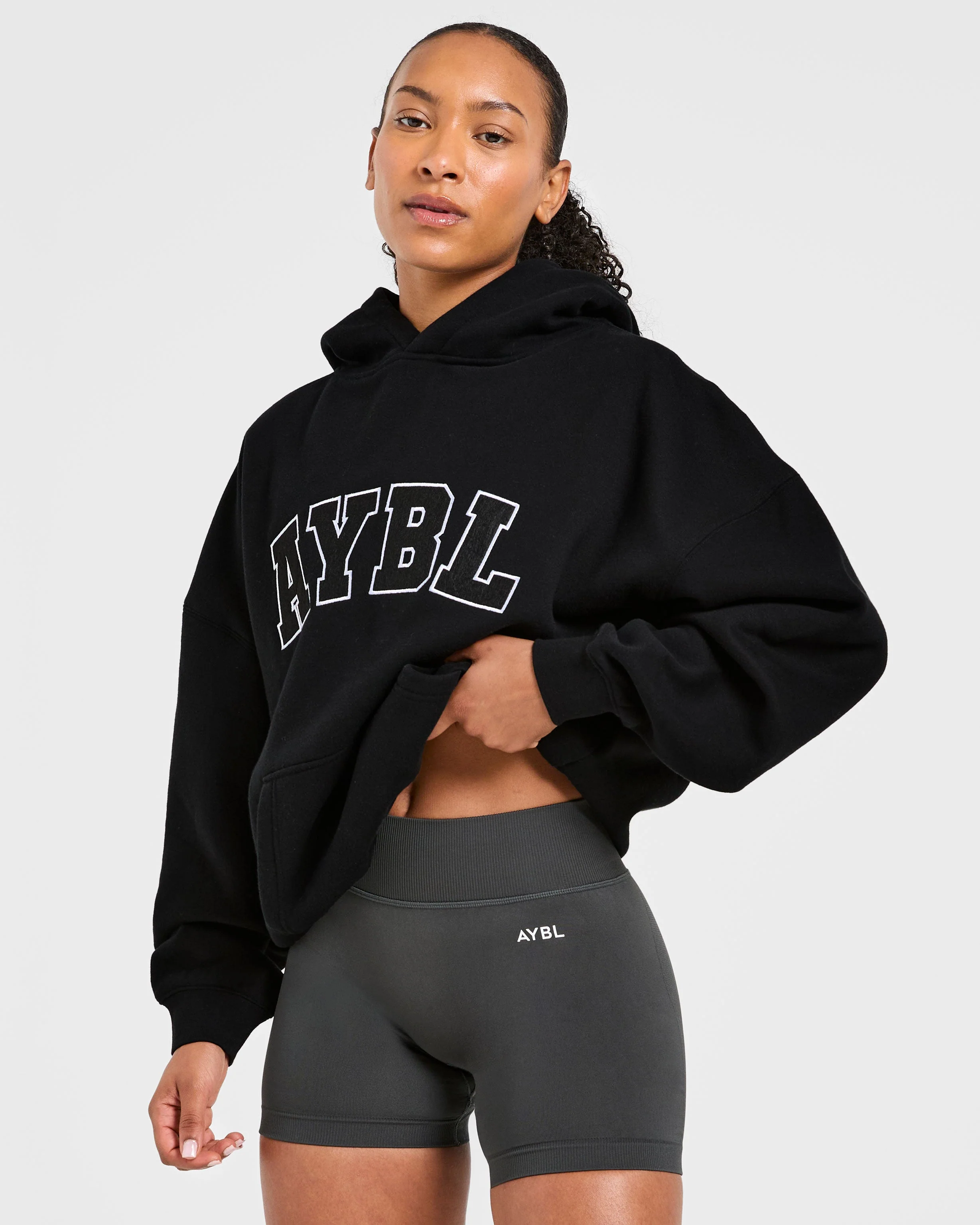 Adapt Seamless Shorts | 4.5" - Dark Charcoal - Image 7