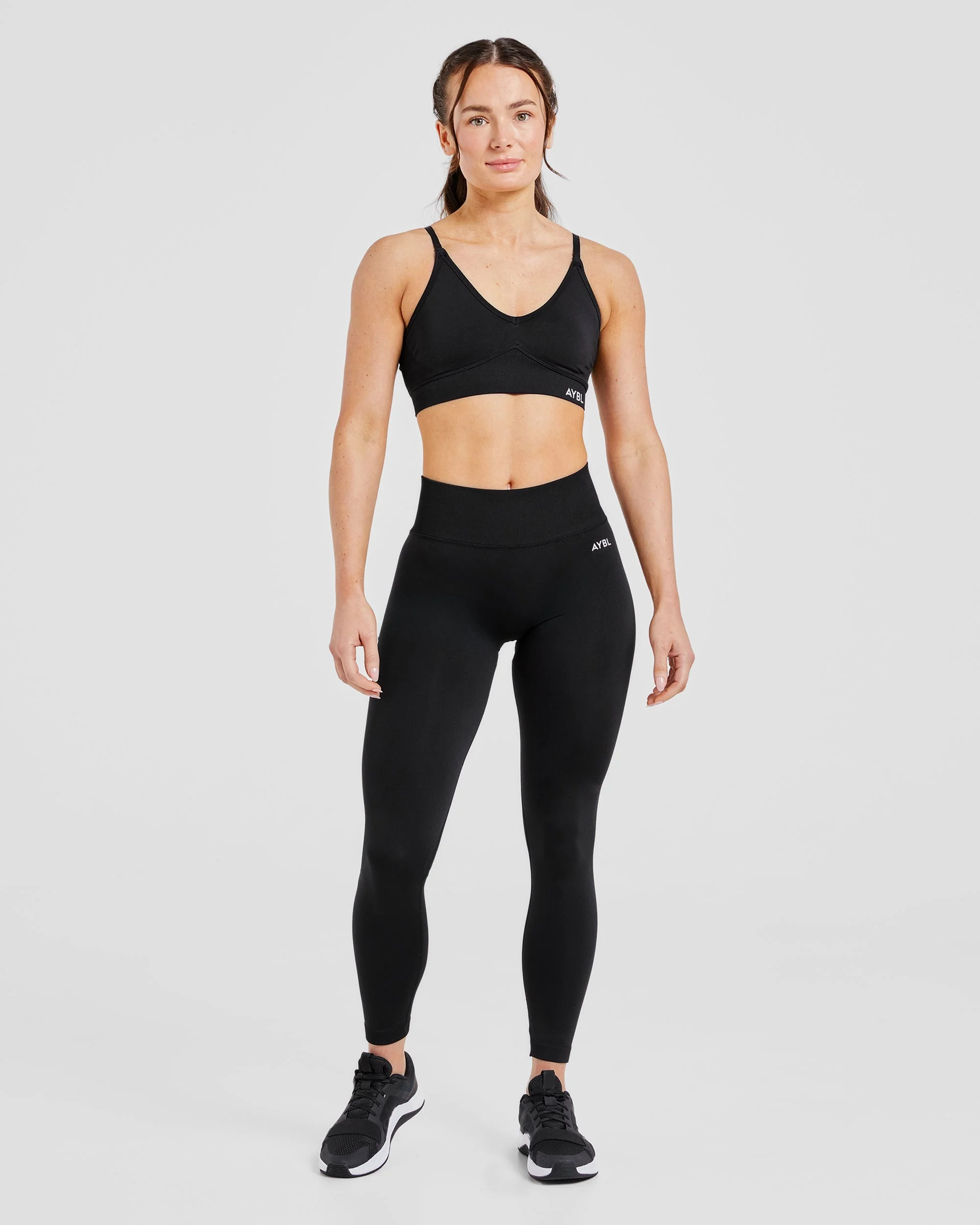 Adapt Seamless Sports Bra - Black - Image 3