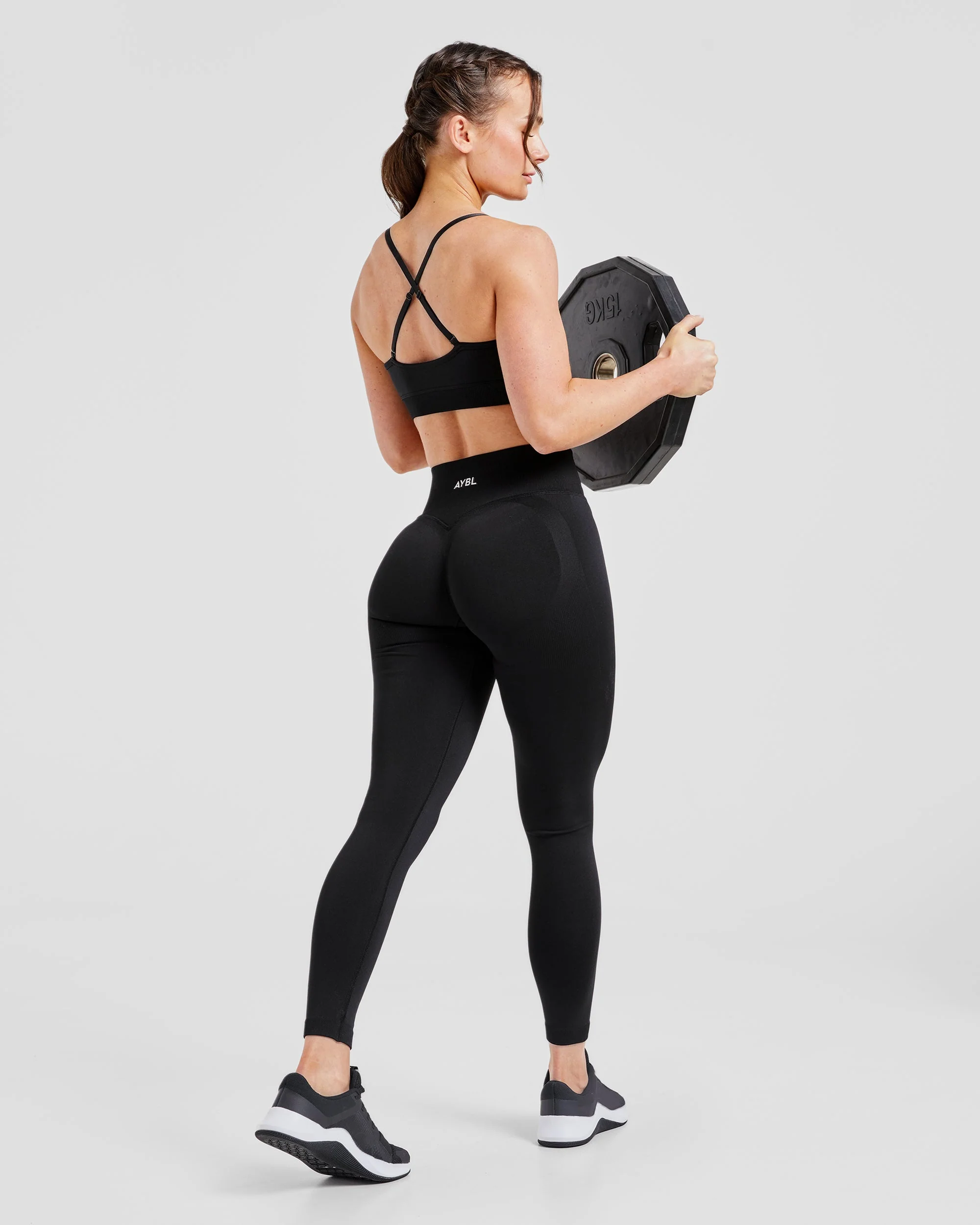 Adapt Seamless Sports Bra - Black - Image 7