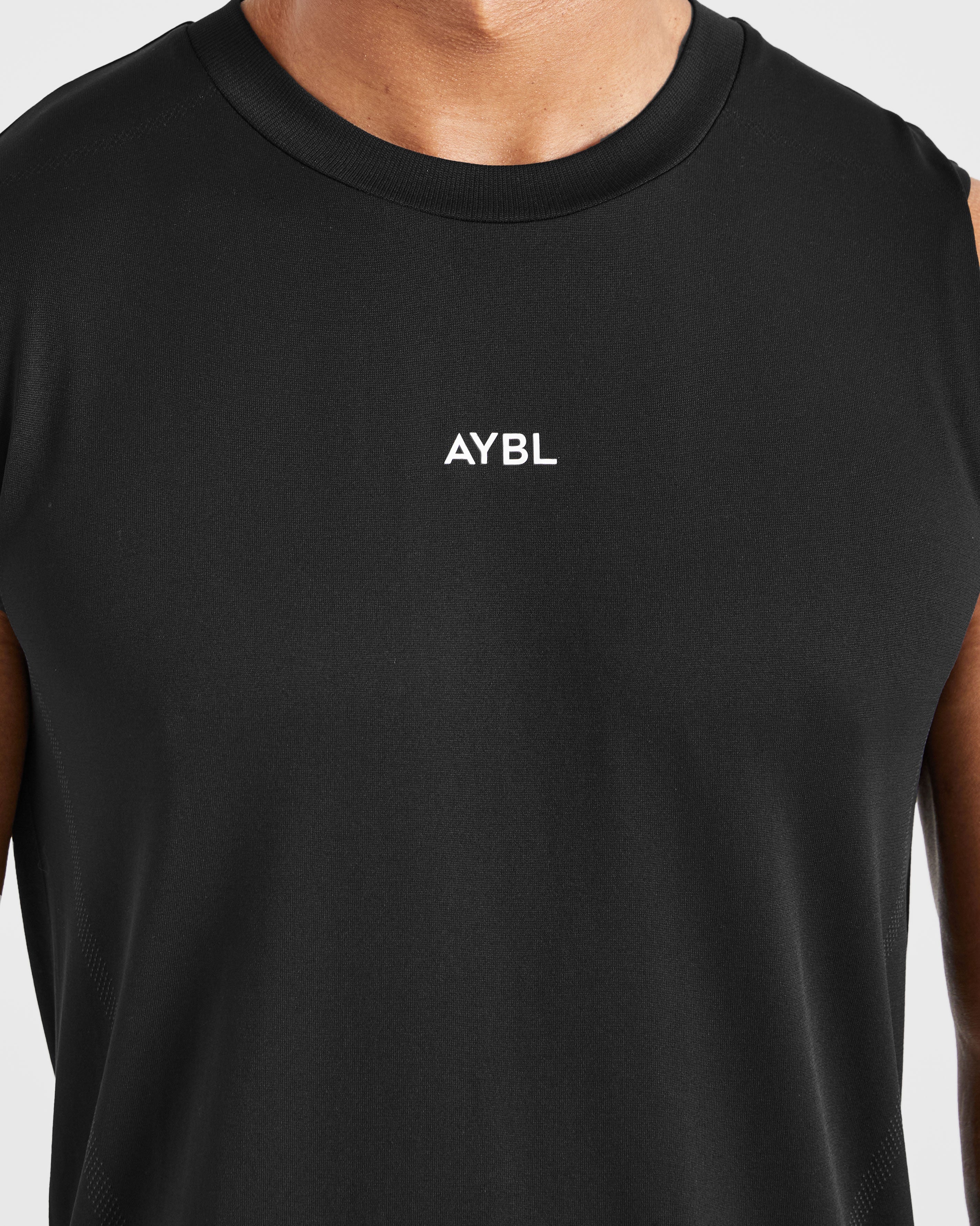 Attain Seamless Vest - Black - Image 5