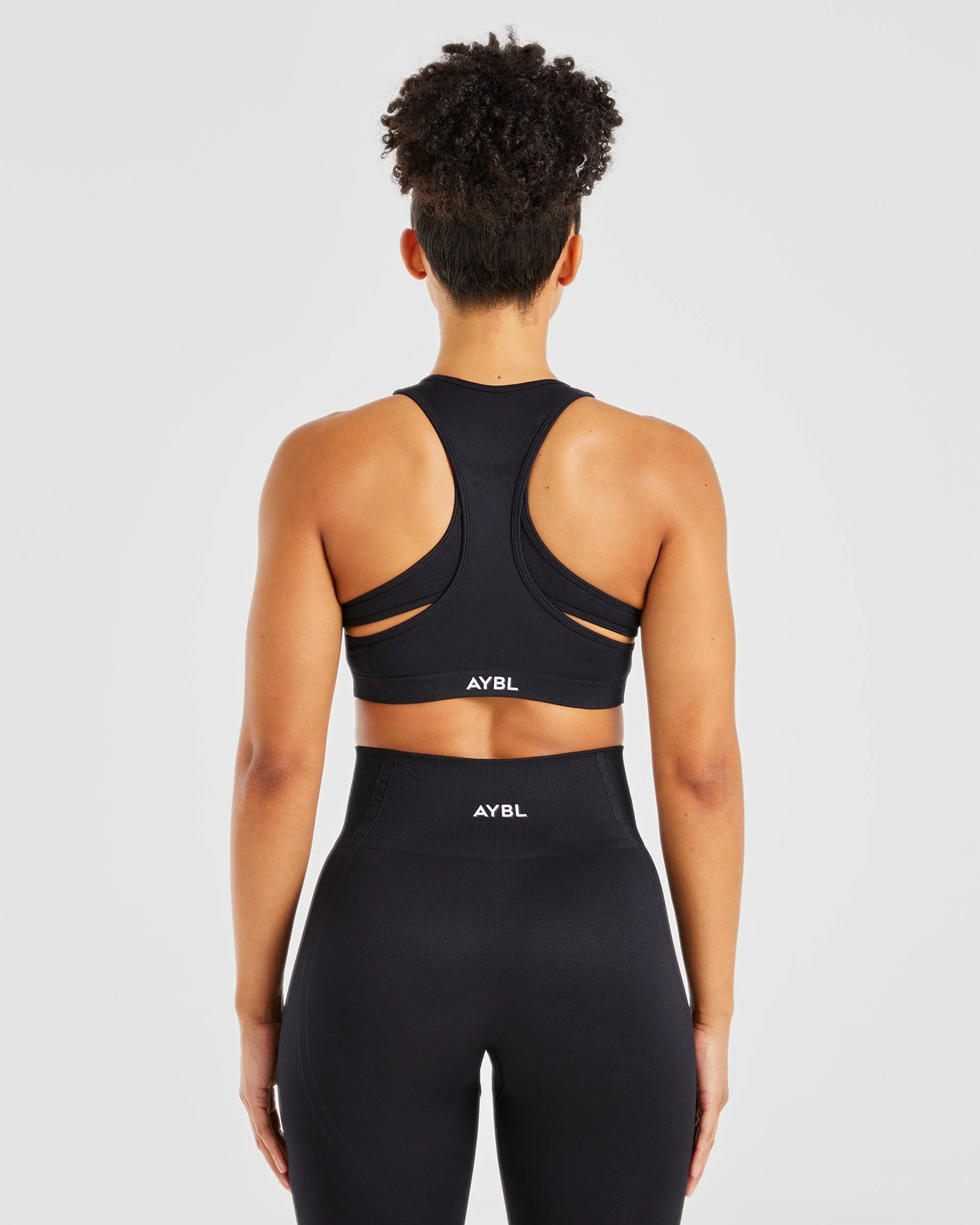 Balance V3 Seamless Sports Bra - Black - Image 2