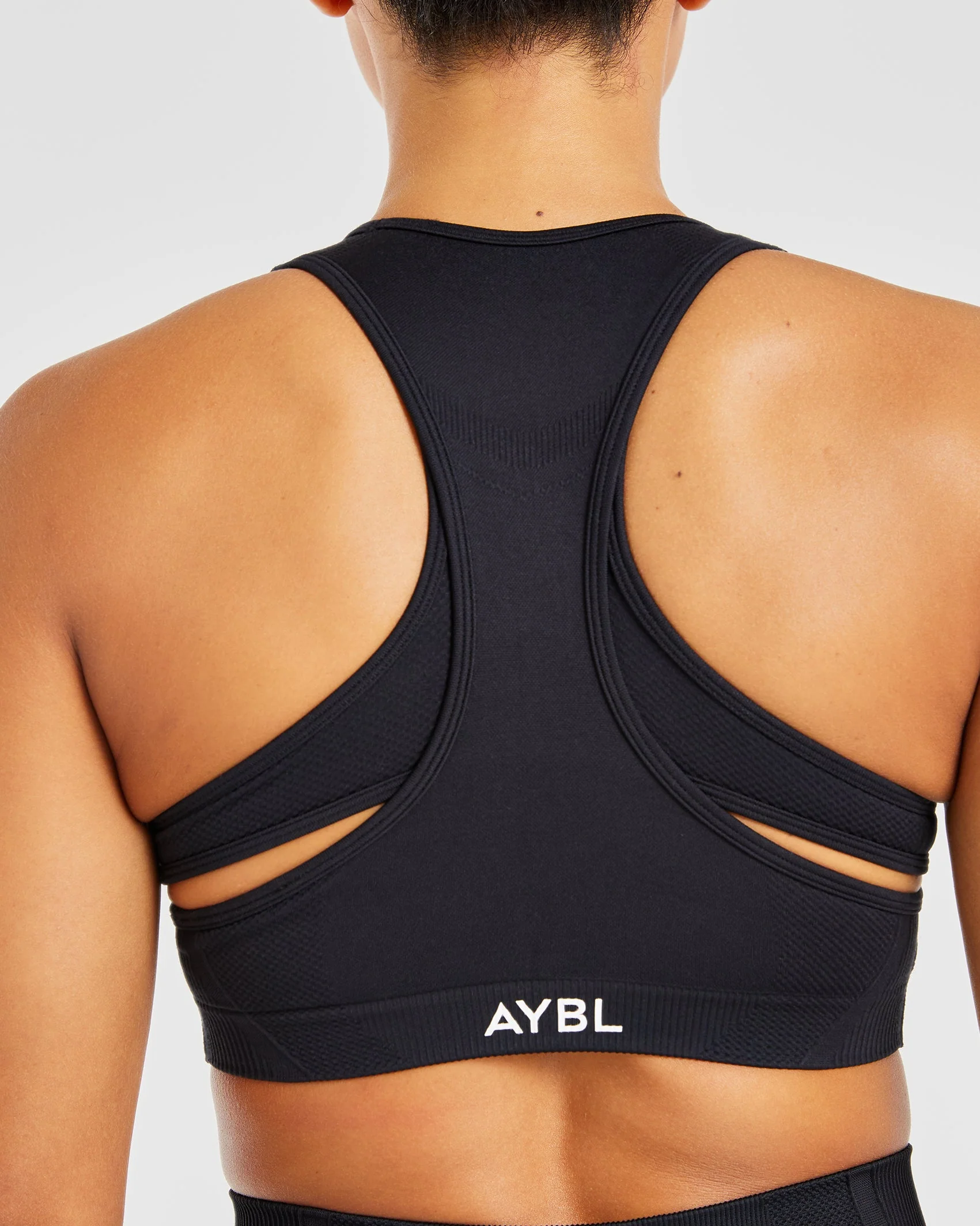 Balance V3 Seamless Sports Bra - Black - Image 6