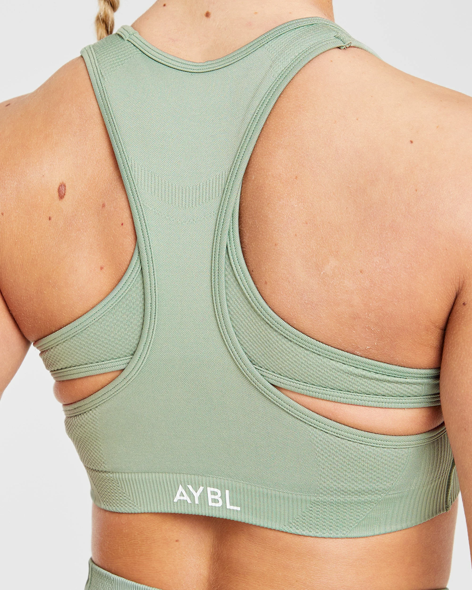 Balance V3 Seamless Sports Bra - Grove Green - Image 6