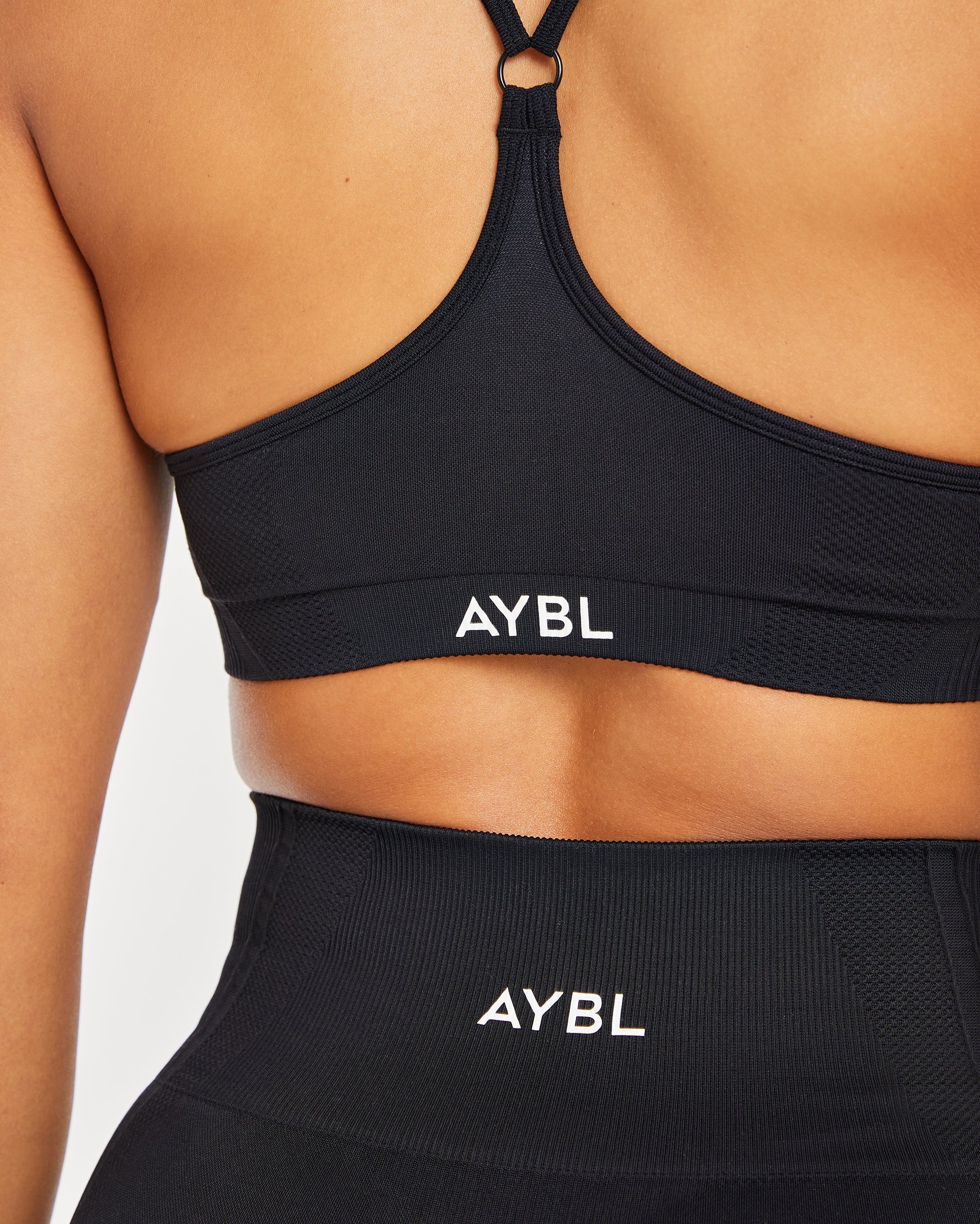 Balance V3 Seamless Strappy Sports Bra - Black - Image 6
