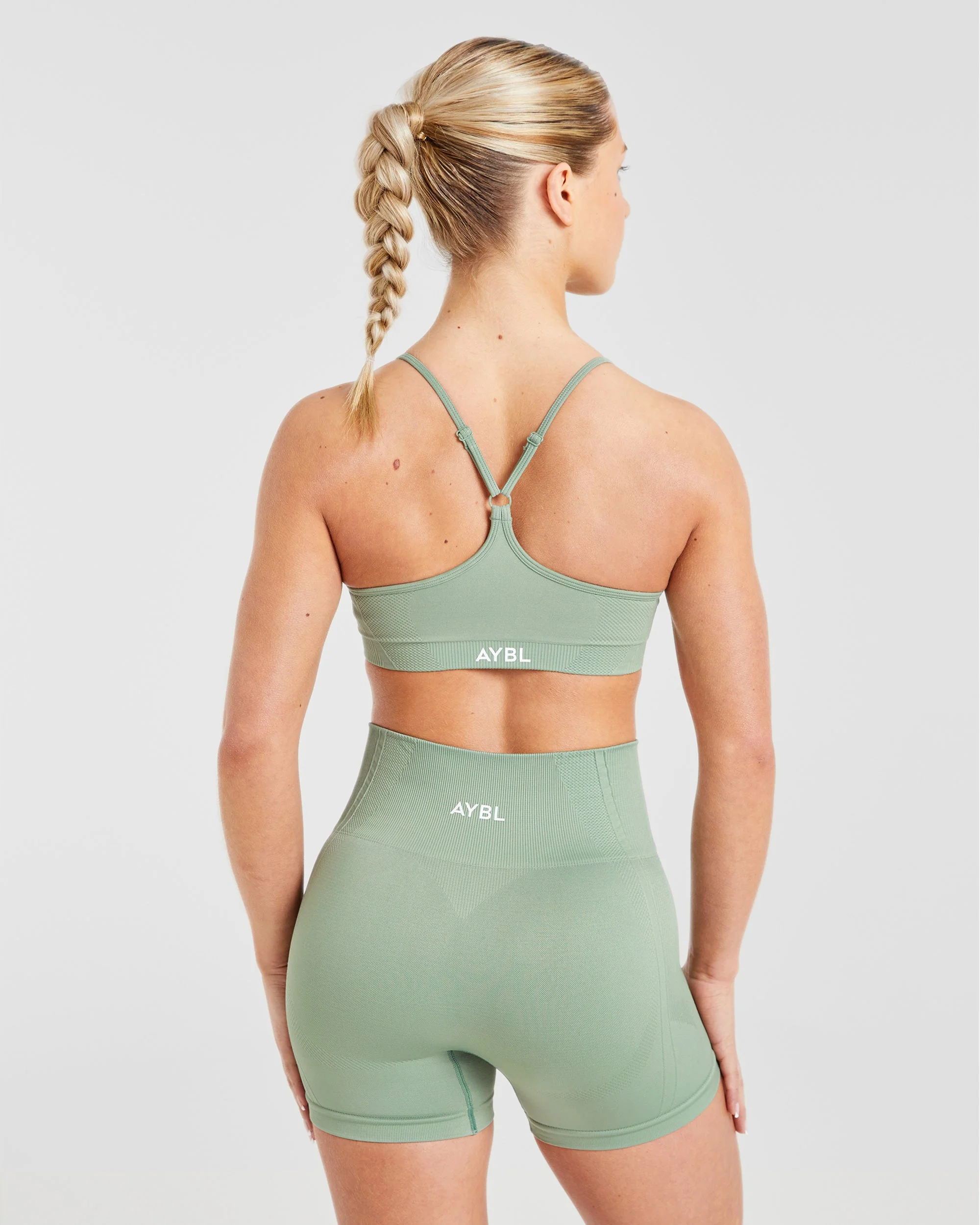 Balance V3 Seamless Strappy Sports Bra - Grove Green - Image 2