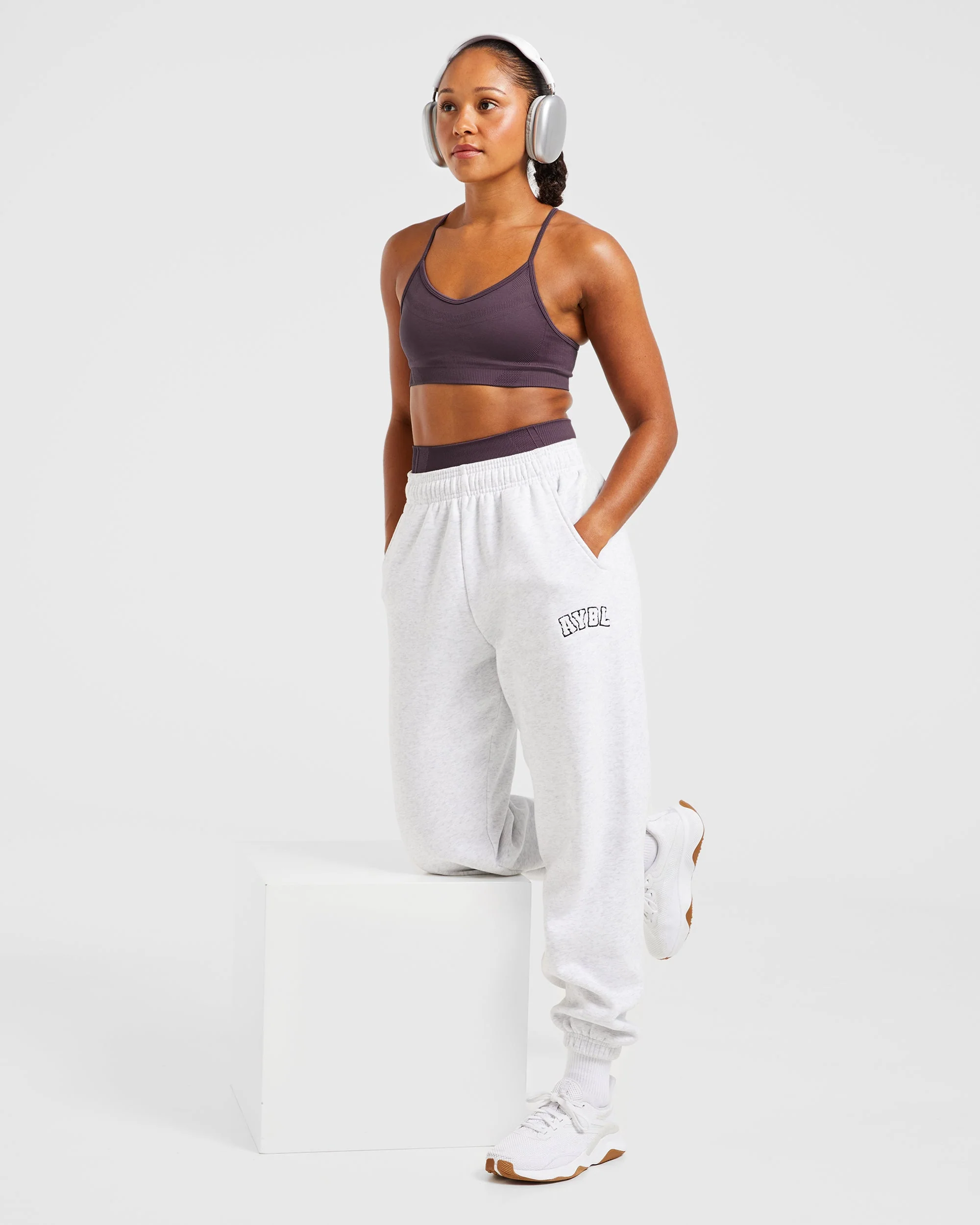 Balance V3 Seamless Strappy Sports Bra - Purple - Image 8