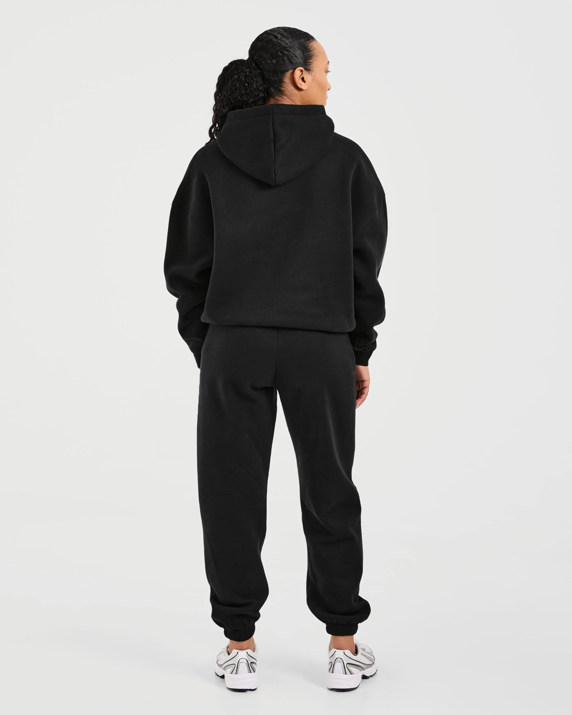Classic Plush Oversized Hoodie - Black - Image 4