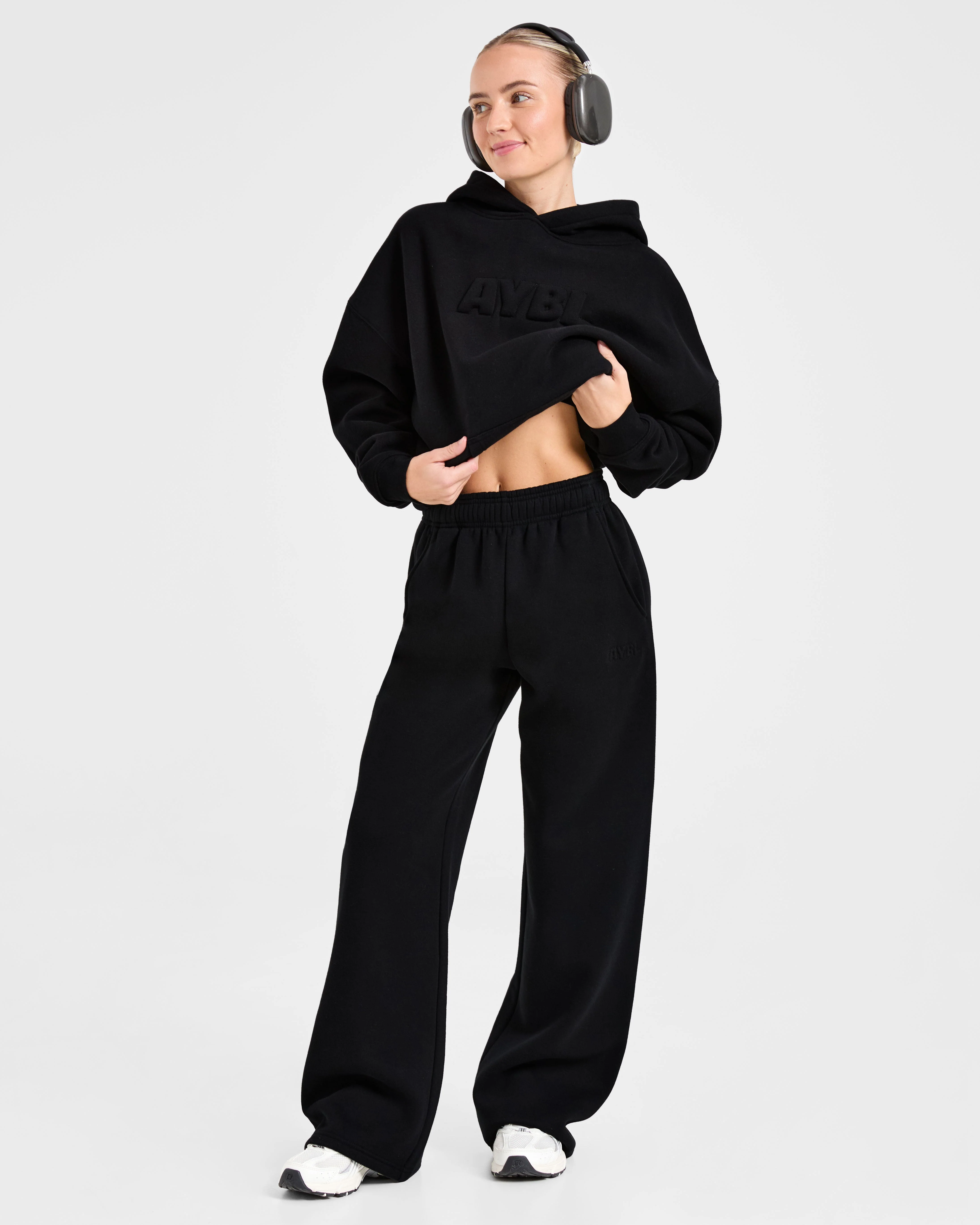 Classic Plush Oversized Straight Leg Joggers - Black - Image 8