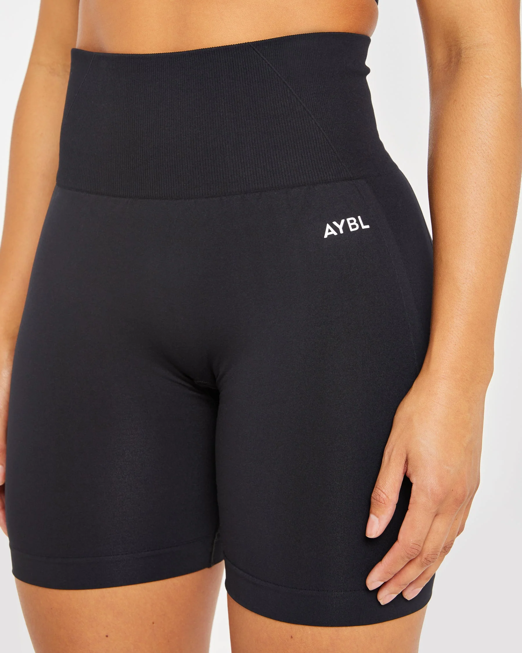Empower Seamless Cycling Shorts - Black - Image 5