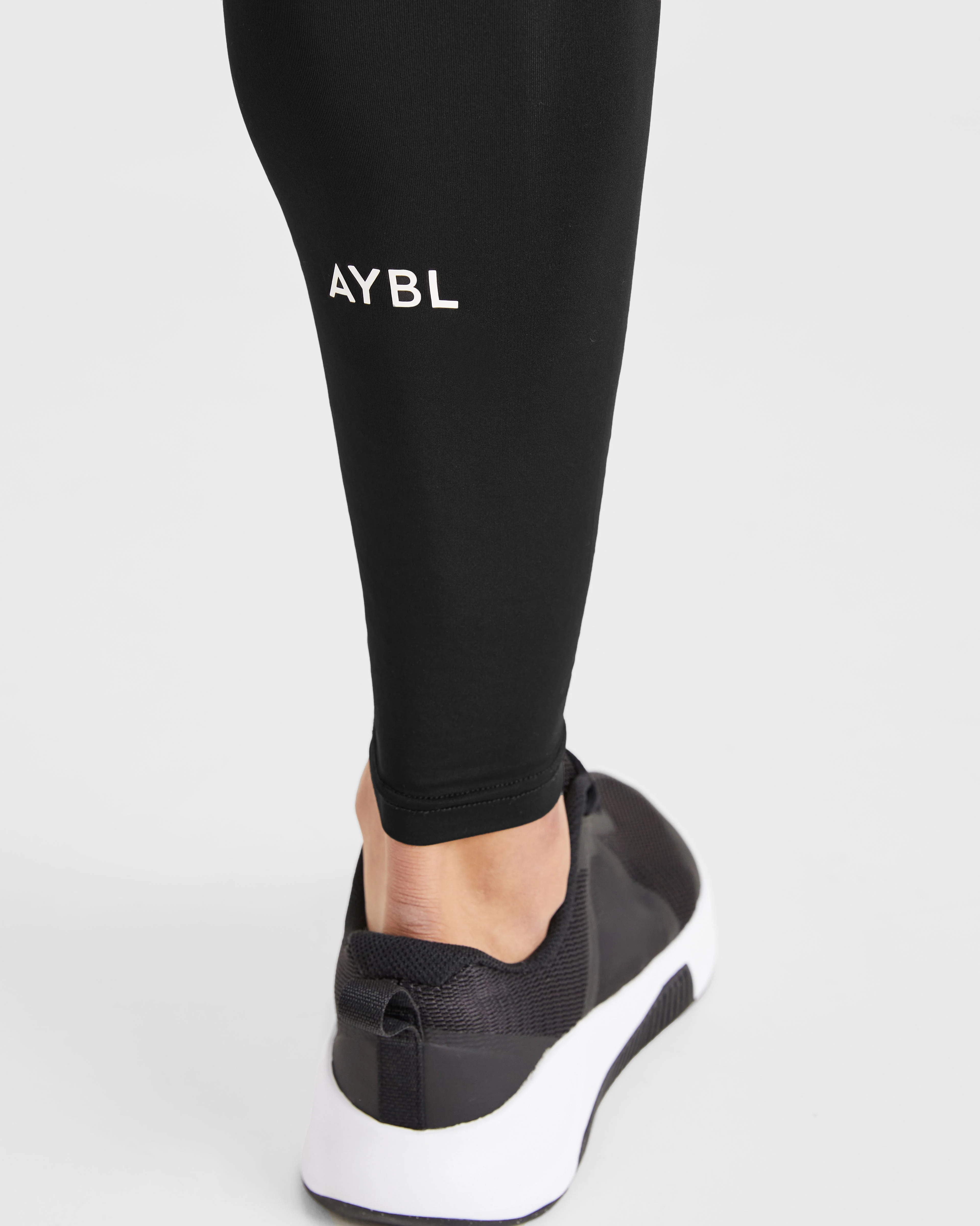 Essential Base Layer Leggings - Black - Image 6