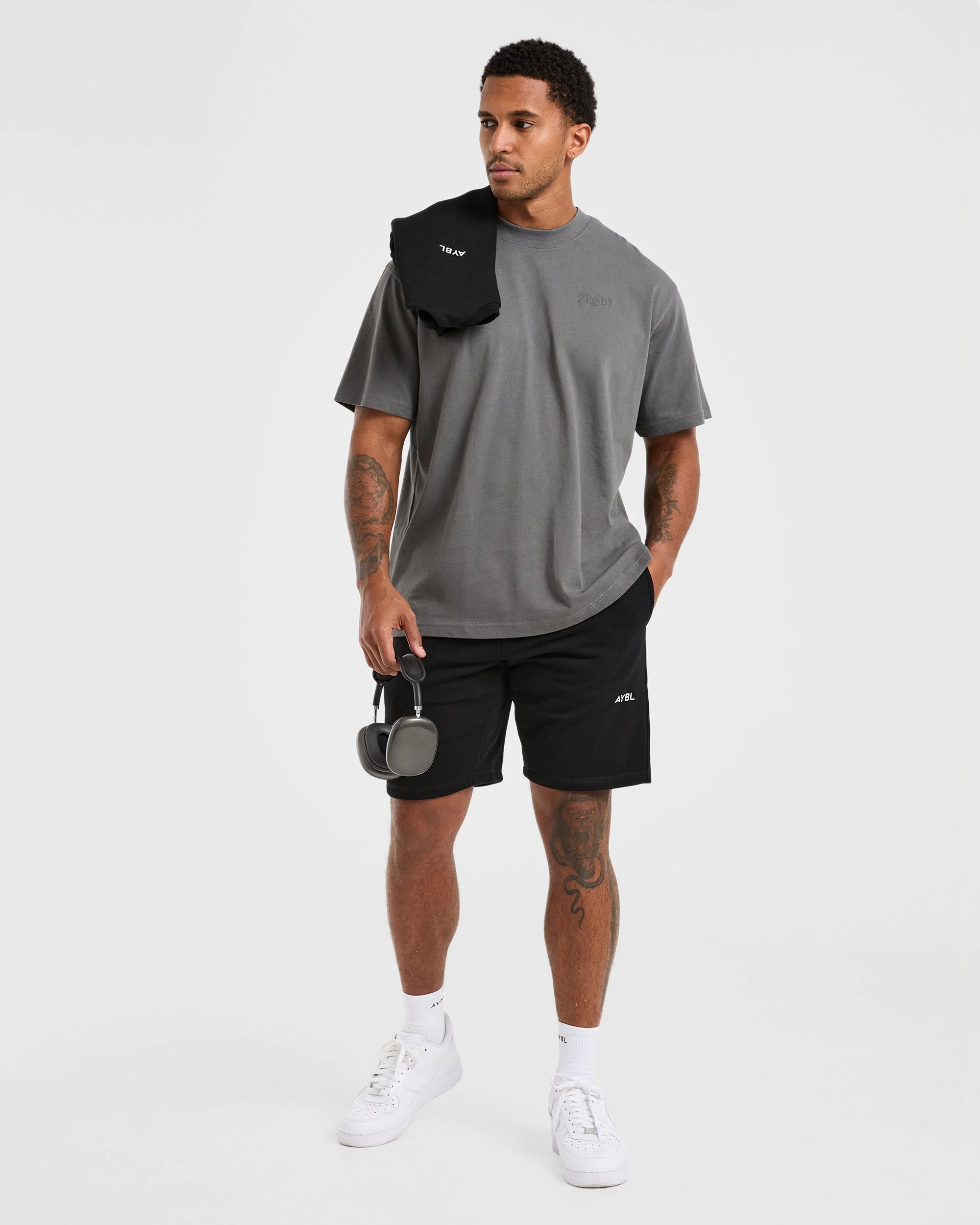 Essential Lightweight 7" Shorts - Black - Image 7