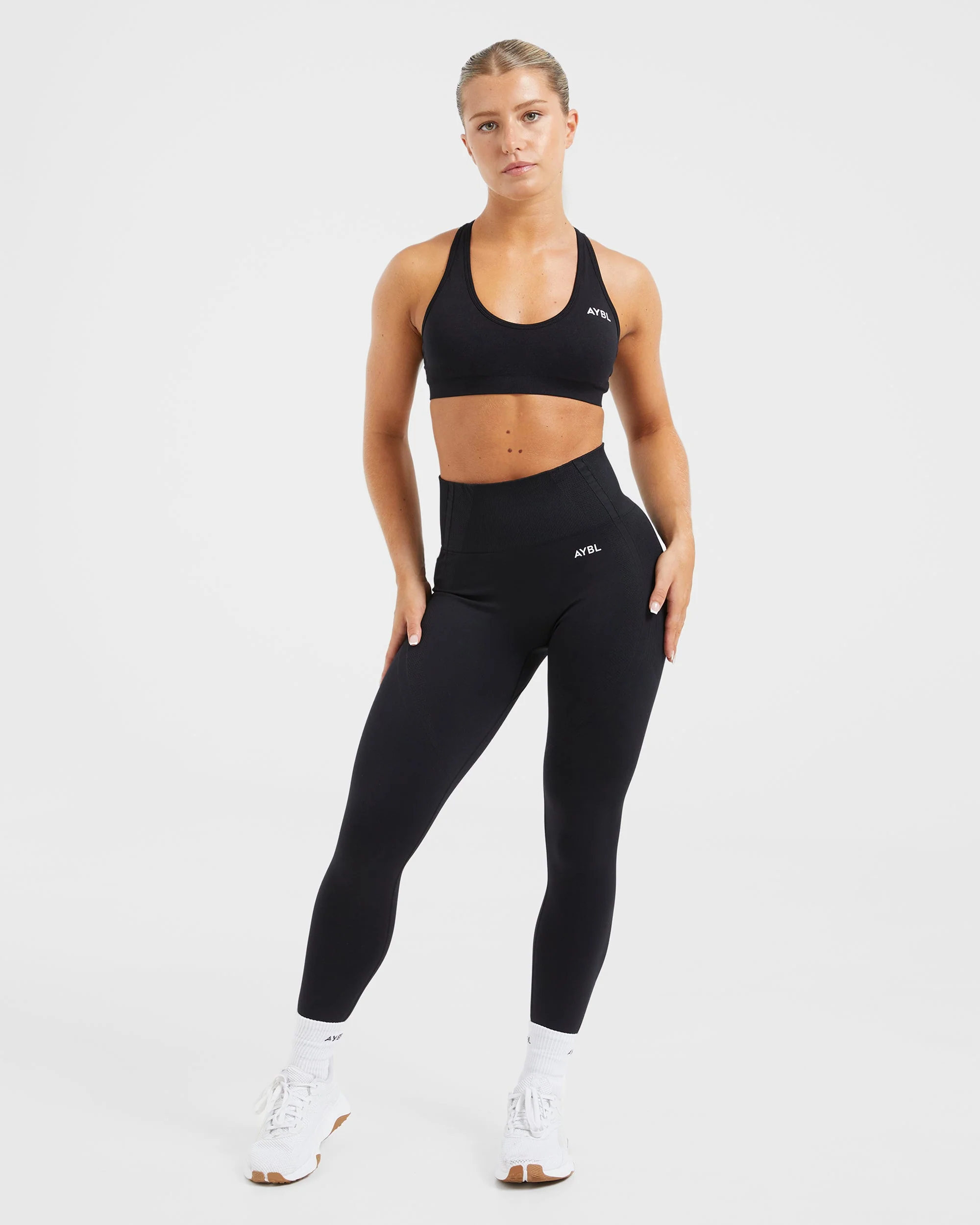 Essential Seamless Racer Back Sports Bra - Black - Image 3