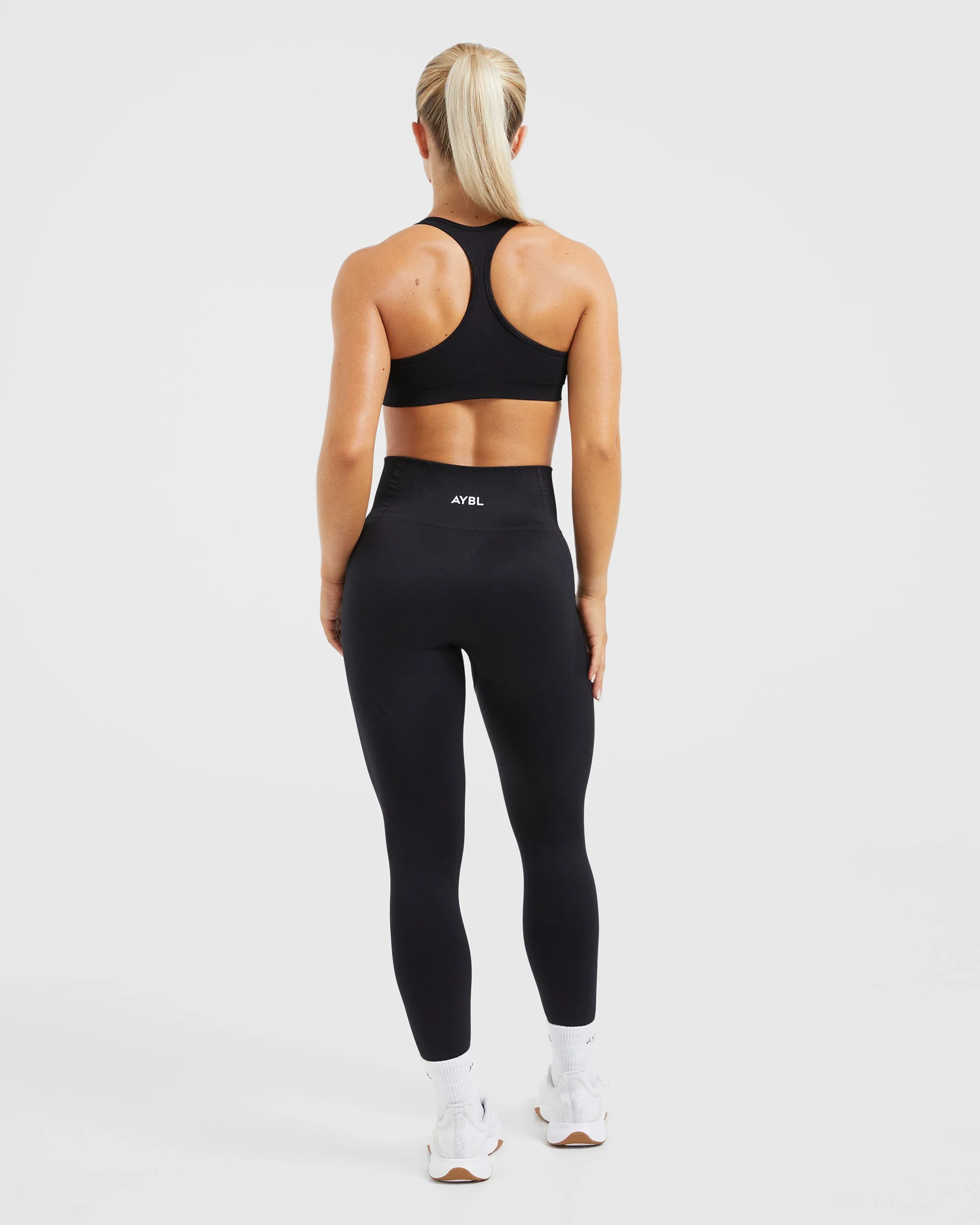 Essential Seamless Racer Back Sports Bra - Black - Image 4