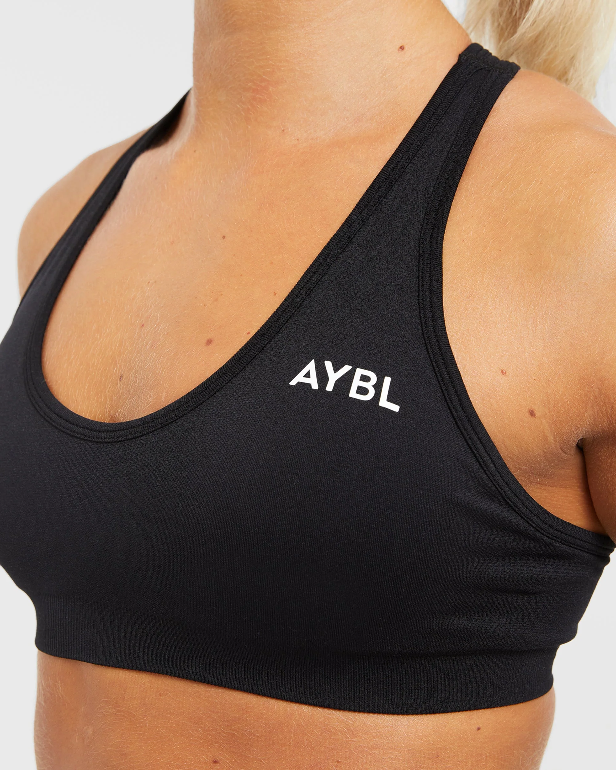 Essential Seamless Racer Back Sports Bra - Black - Image 5