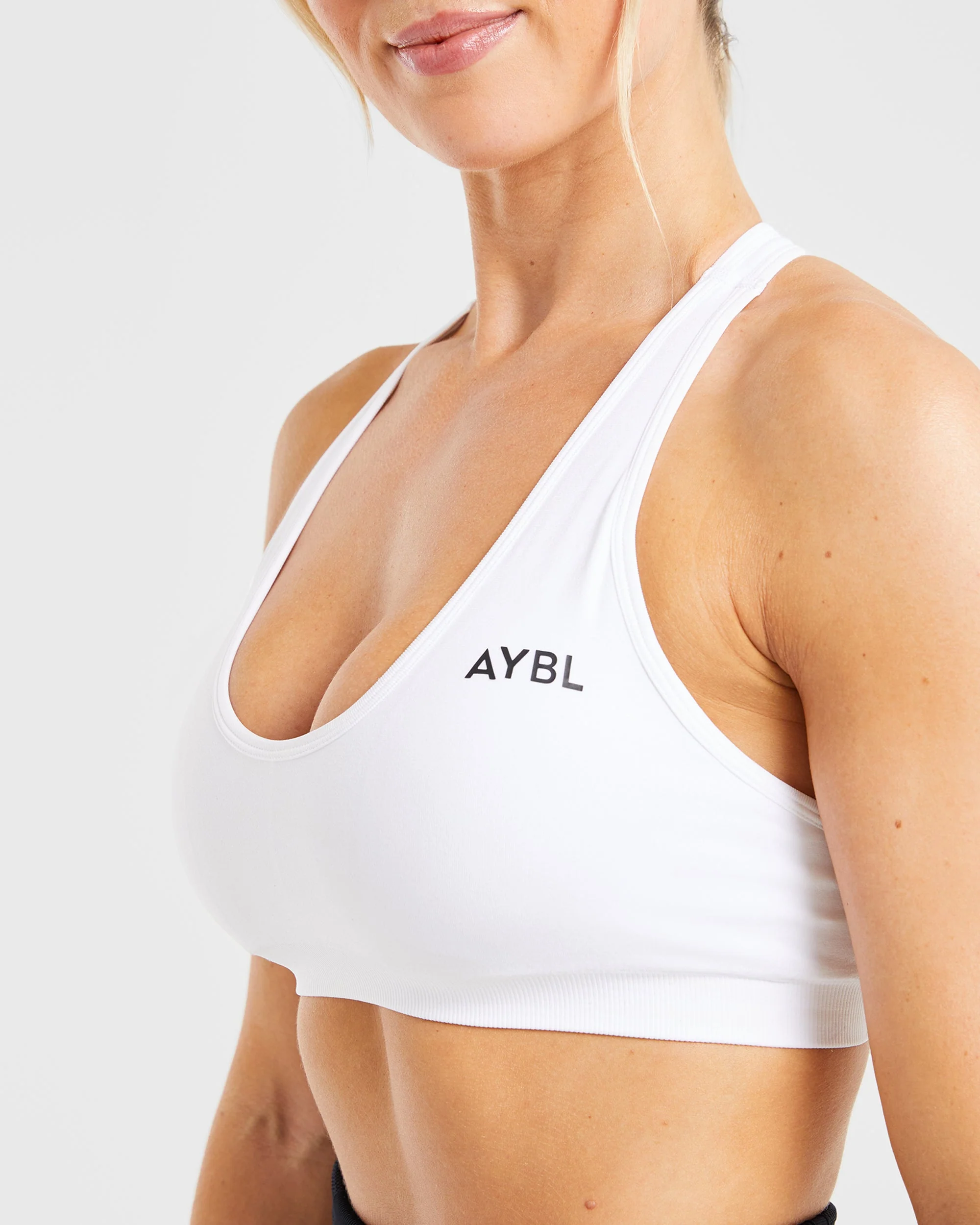 Essential Seamless Racer Back Sports Bra - White - Image 5