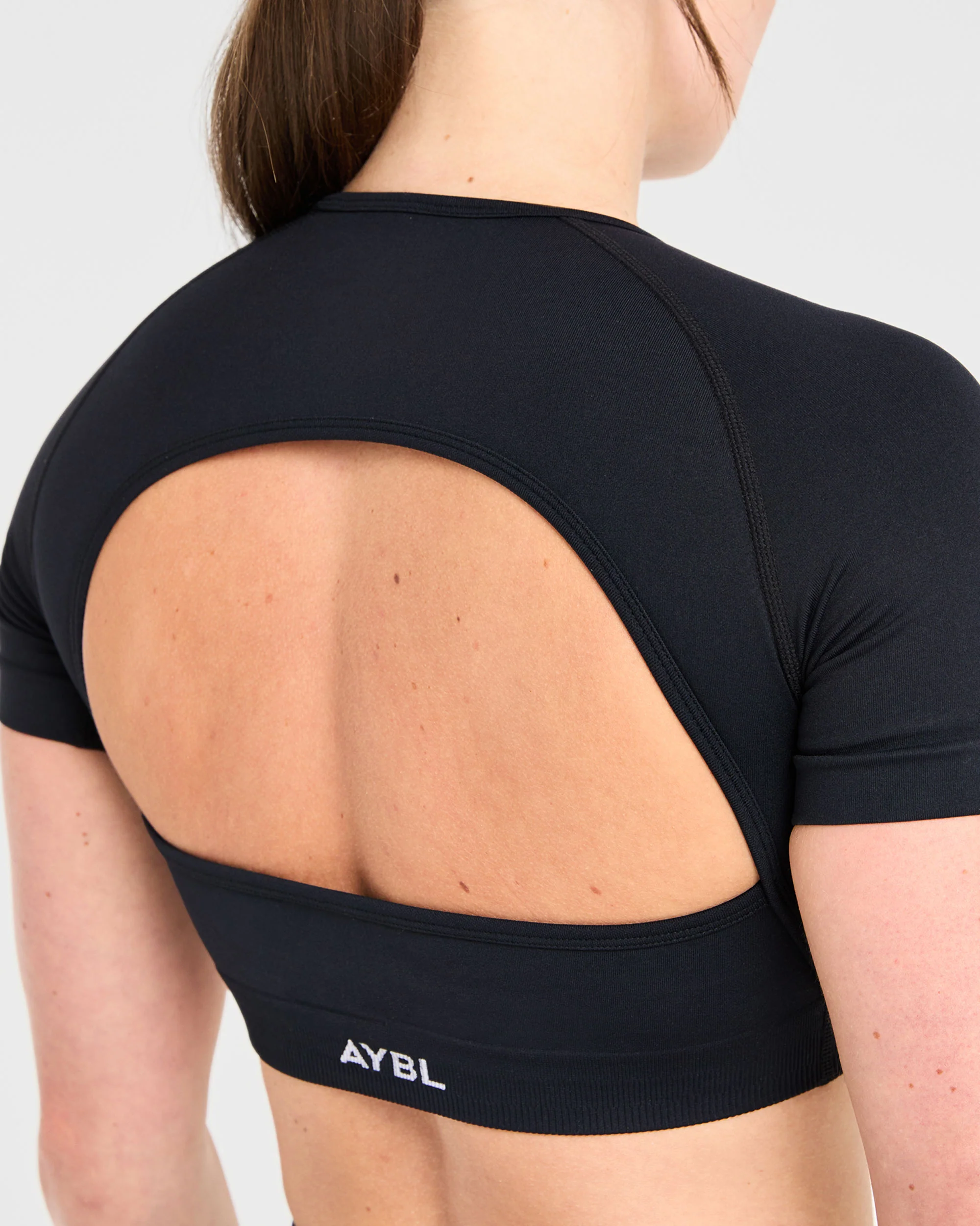 Power Seamless Crop Top - Black - Image 8