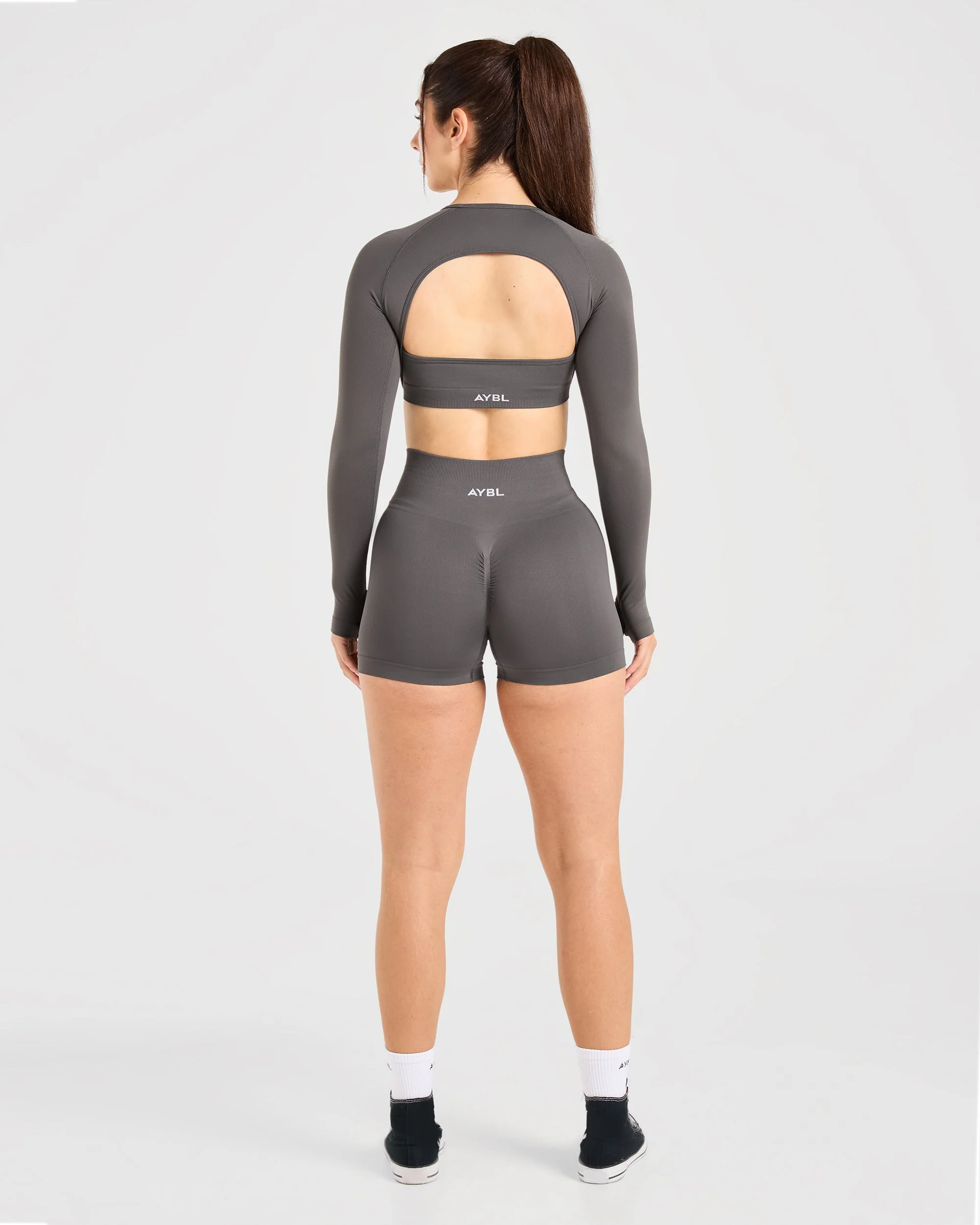 Power Seamless Long Sleeve Crop Top - Charcoal - Image 4
