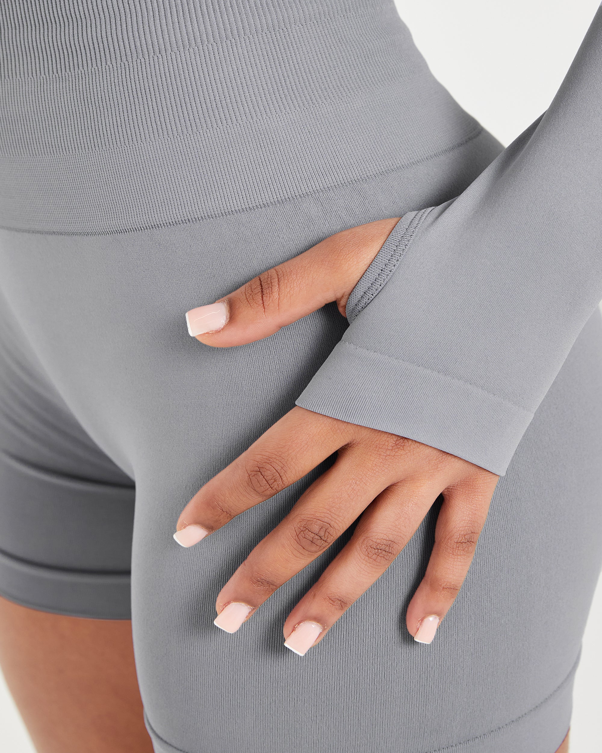 Power Seamless Long Sleeve Crop Top - Grey - Image 5