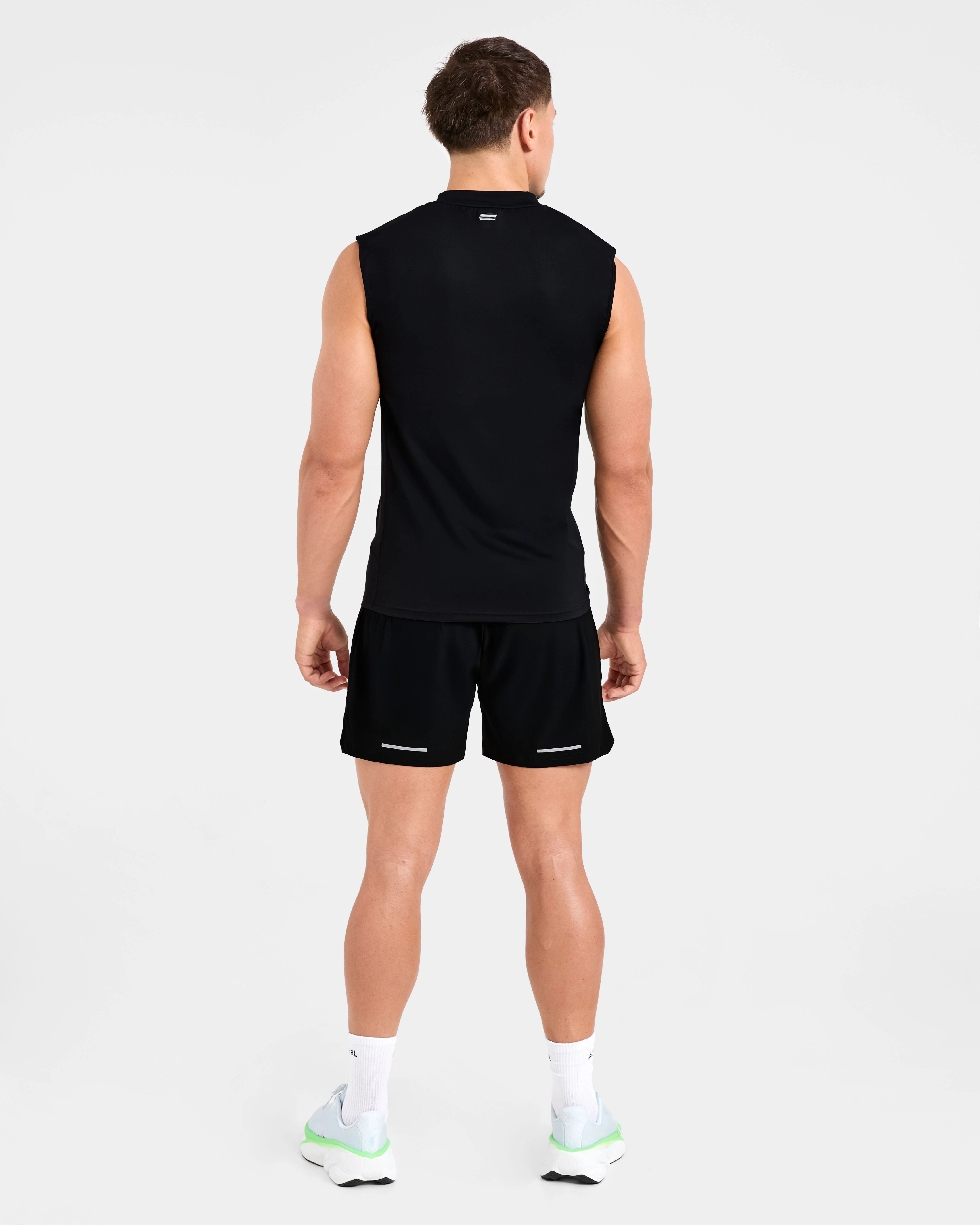 Run 5" Shorts - Black - Image 4