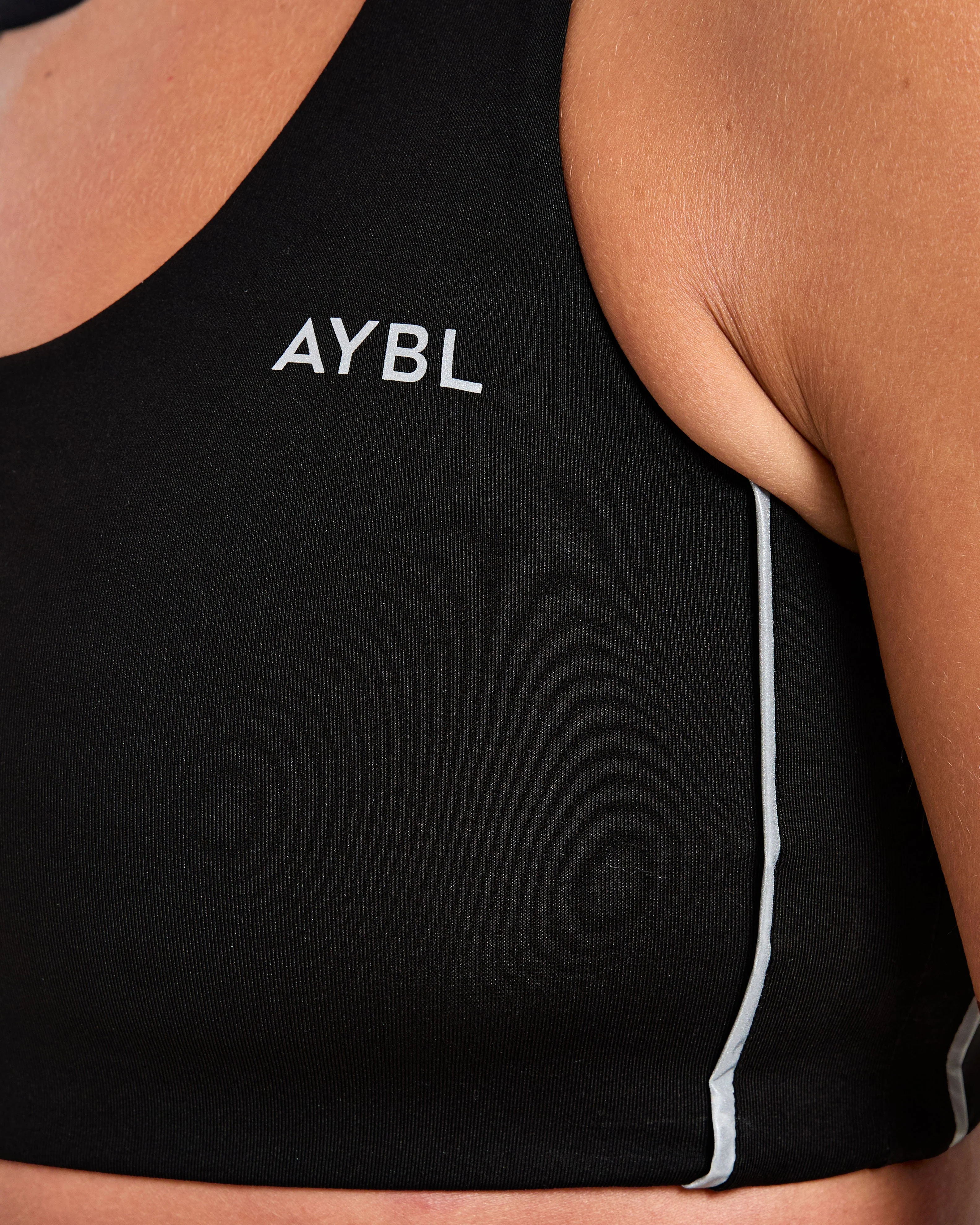 Run Sports Bra - Black - Image 5