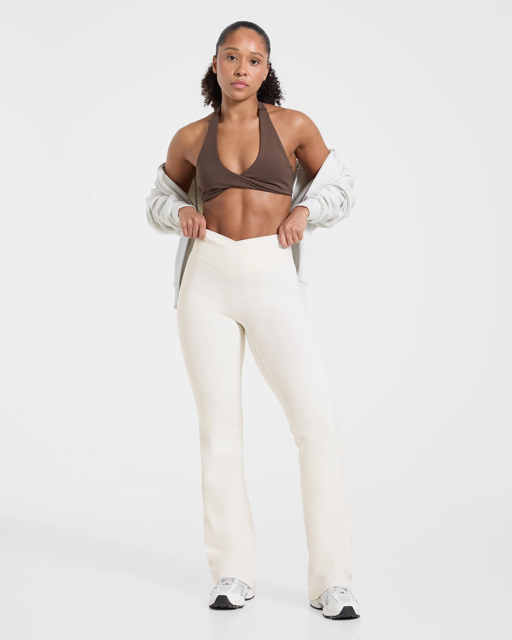 Sculpt Wrap Flared Leggings - Tofu - Image 7