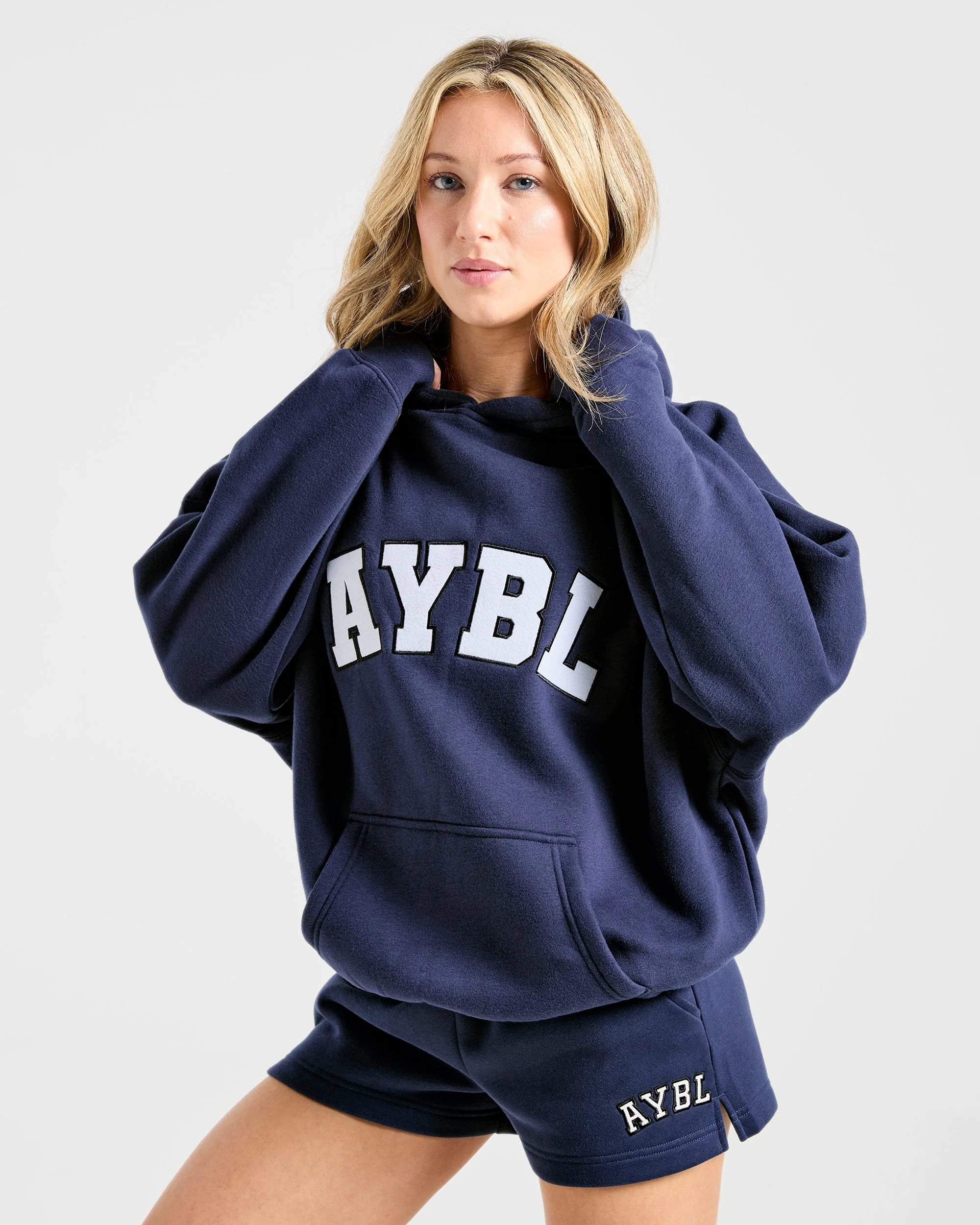 Varsity 2.0 Oversized Shorts - Navy - Image 8