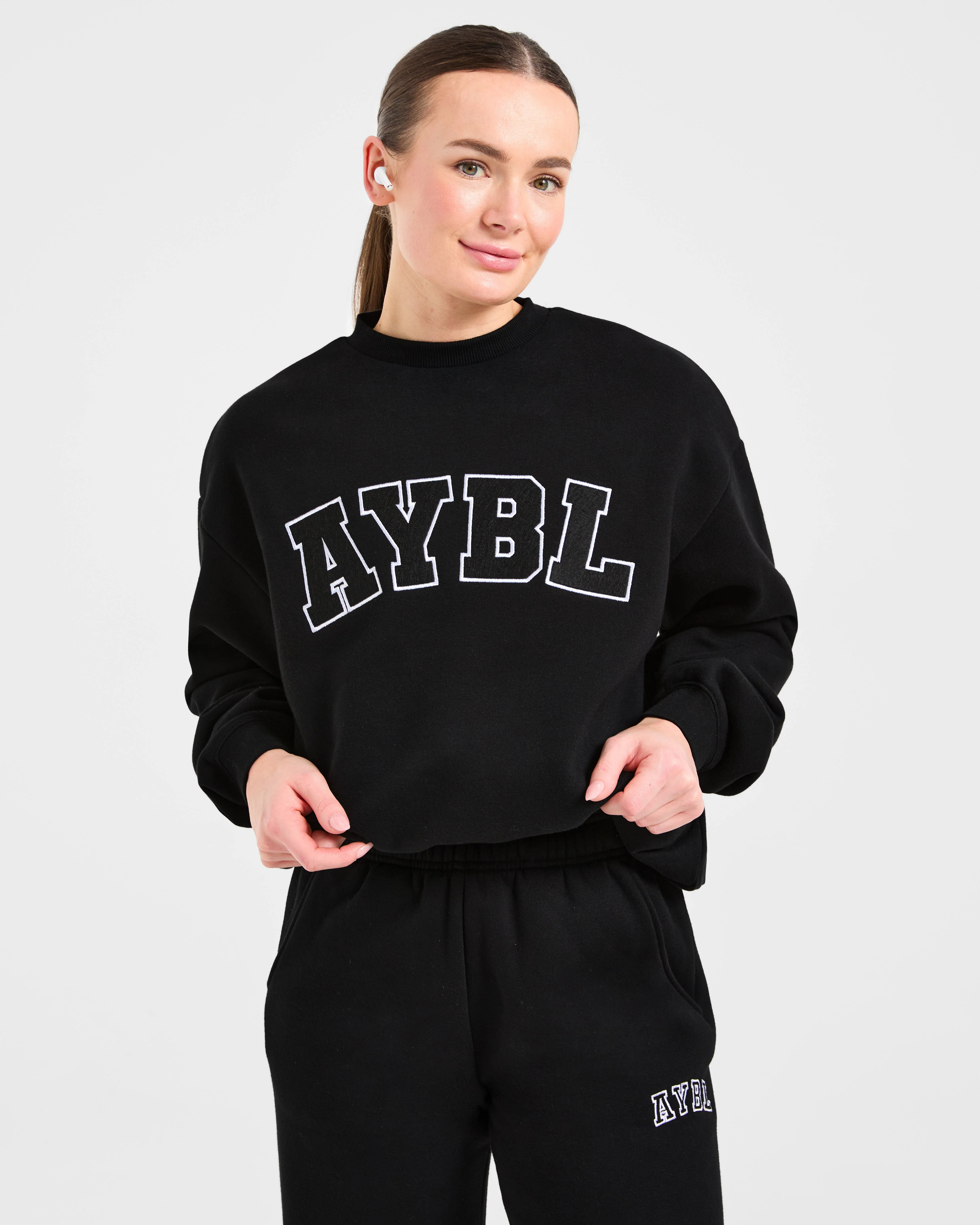 Varsity 2.0 Oversized Sweatshirt - Black - Image 8